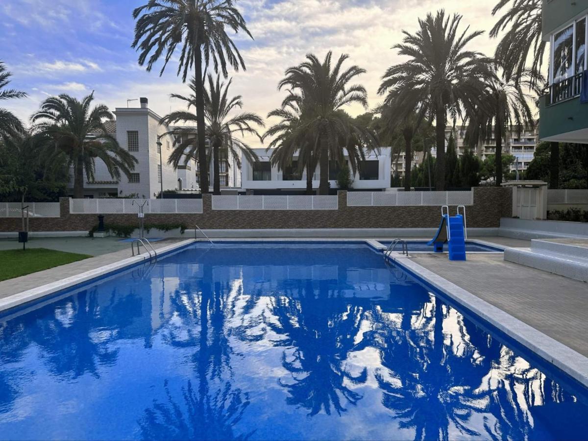 Piso A Pie De Playa Con Piscina Y Vistas Al Mar Appartement Benicàssim Buitenkant foto
